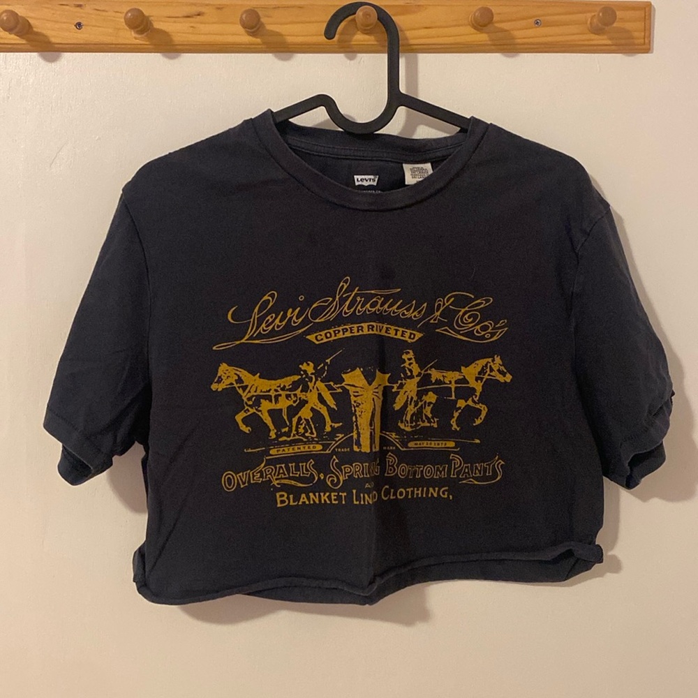 Levi’s Strauss & Co. Cropped Graphic Tee Shirt